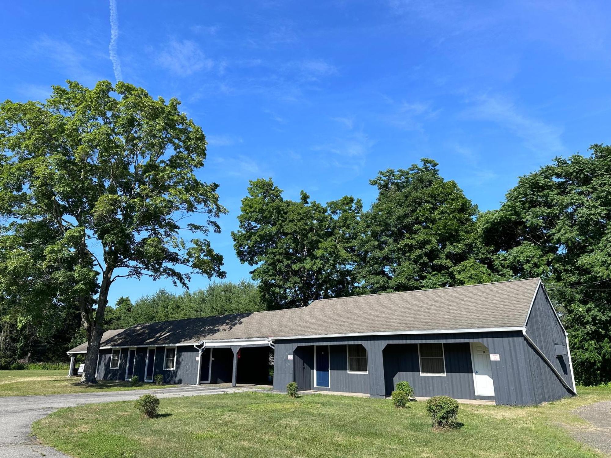 Village Motel Clinton Exterior photo